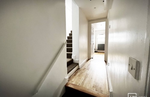Putney Apartment | Lovely 2-bedroom serviced apartment Greater London