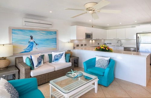 Porters Apartment | Lovely 2 Bedroom Apartment With Views Over The Pool & The Beach Just Steps Away