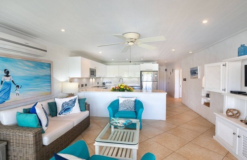 Porters Apartment | Lovely 2 Bedroom Apartment With Views Over The Pool & The Beach Just Steps Away