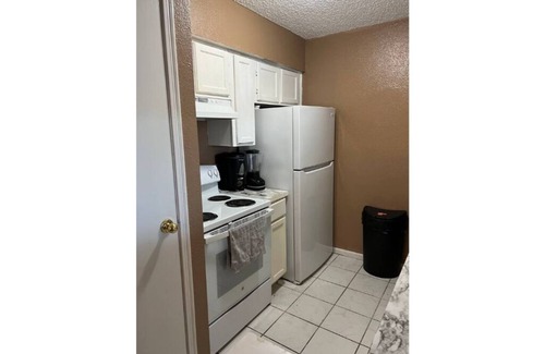 Greater Fondren Southwest Apartment | Lovely 2- bedroom apartment with nice amenities.