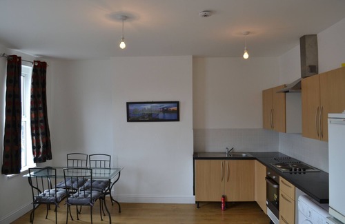 Hanwell Apartment | Lovely 2 bedroom apartment in Ealing (West London)