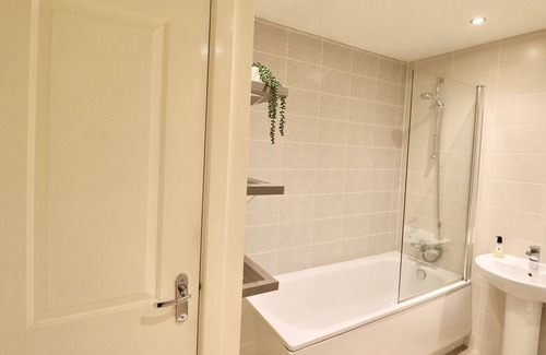 Glasgow Apartment | Lovely 2 Bedroom Apartment in Glasgow