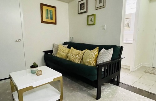 Wallace Emerson Condo | Lovely 2 bedroom Condo