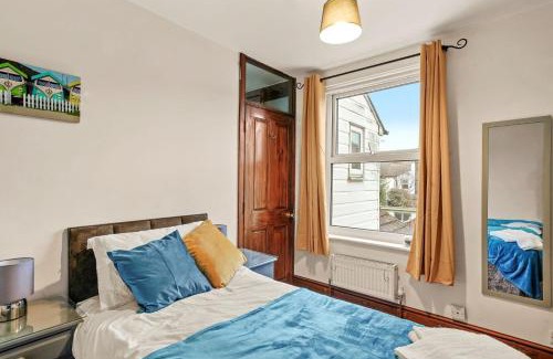 Maidstone Apartment | Lovely 2 bedroom duplex apartment, Maidstone sleeps 5