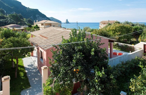 Agios Gordios Cottage | Lovely 2 bedroom cottage just a two minute walk from the beach