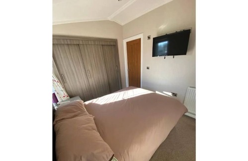 Wisbech Cabin | lovely 2 bedroom lodge on a 18 hole golf course