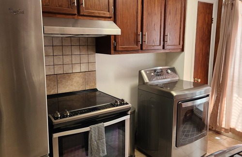 Rosemont-La Petite-Patrie Apartment | Lovely 2 bedroom rental unit close to all amenities