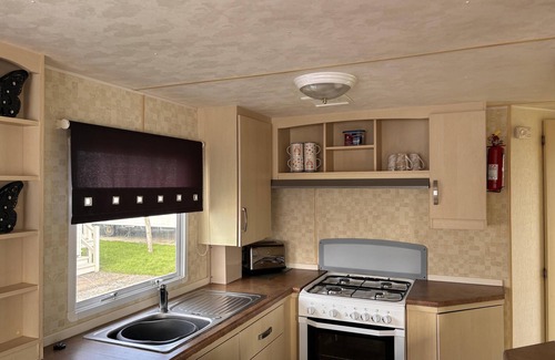 Brean House | Lovely 2 Bedroom Static Caravan Brean, Somerset