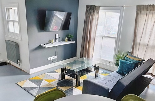 Putney Apartment | Lovely 2-bedroom serviced apartment