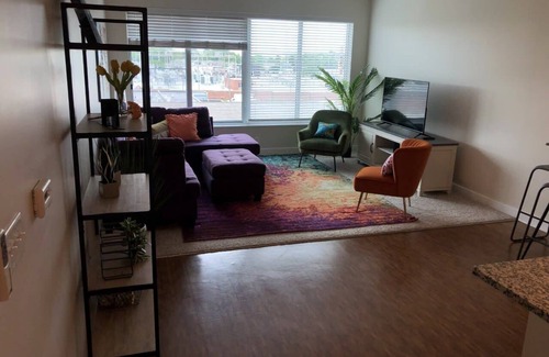 Grandview Heights Apartment | Lovely 2 bedroom unit with pool and hot tub