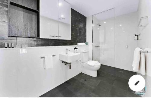 Chatswood CBD Apartment | lovely 2 beds service apt in heart of chatswood