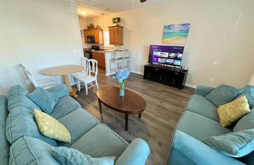 Myrtle Beach House | Lovely 2-level 2-br cottage, 2 blocks to beach