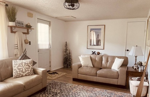 Shinglehouse Apartment | Lovely 2BDRM with Water and Mountain Views