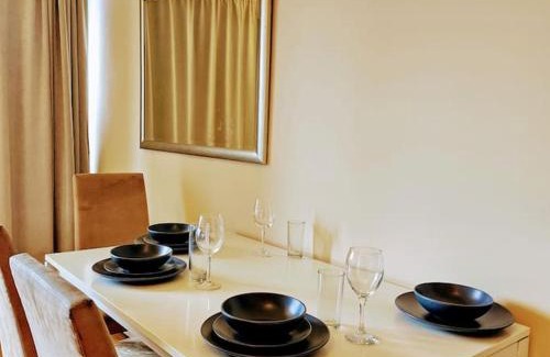East Acton Apartment | Lovely 2bed 2bath flat in North Acton