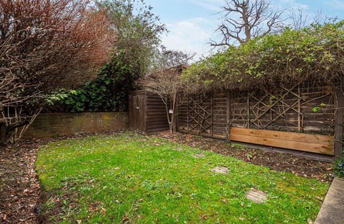 Hale Apartment | Lovely 2bed house