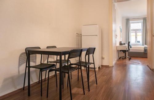 Wahring Apartment | Lovely 2BR Apt, Near AKH, Perfect for Longstays