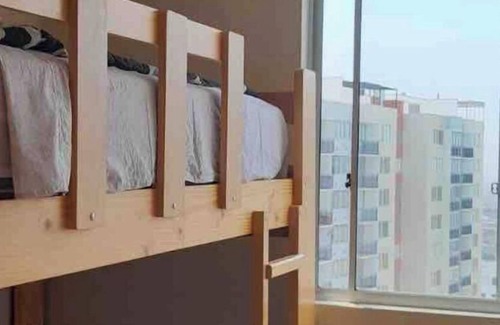 Distrito de Comas Apartment | Lovely 3 bed 2 bath apartment with pool in private condo