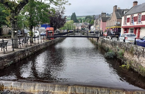 Alyth Apartment | Lovely 3-Bed Apartment in Alyth