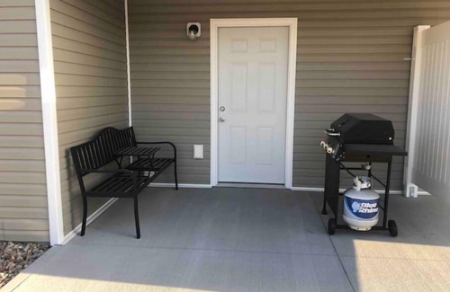 Grand Island Condo | Lovely 3-bedroom Condo with electric fireplace