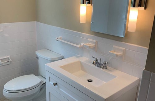 Sherborn House | Lovely 3 bedroom - Close to Boston - 1 month stay required