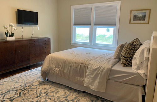 Sherborn House | Lovely 3 bedroom - Close to Boston - 1 month stay required