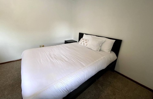 Dayton House | Lovely 3 Bedroom Condo in Centerville!