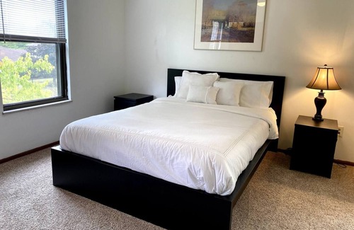 Moraine House | Lovely 3 Bedroom Condo in Centerville!