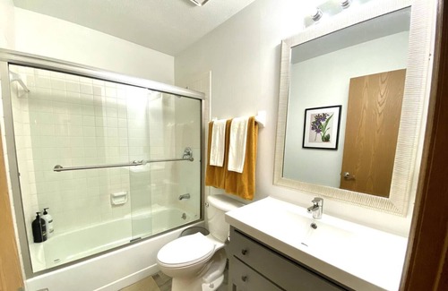 Moraine House | Lovely 3 Bedroom Condo in Centerville!