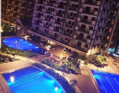 Bacoor City Apartment | Lovely 3 bedroom condo with amenities