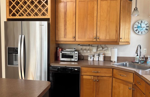 North Beach Haven House | Lovely 3 bedroom cottage "The Buttonhouse" ! Off season weekends available.