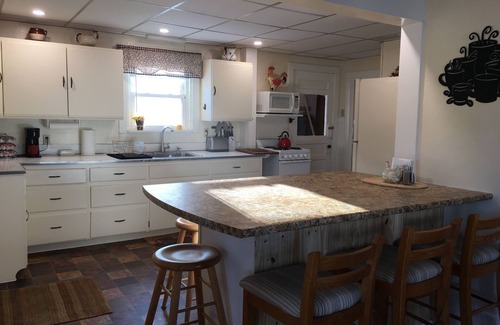 Greenville House | Lovely 3 Bedroom Home Located Close To Town