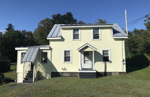 Greenville House | Lovely 3 Bedroom Home Located Close To Town