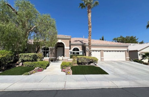 Rhodes Ranch House | Lovely 3-bedroom house in Rhodes Ranch Golf Community in Las Vegas.