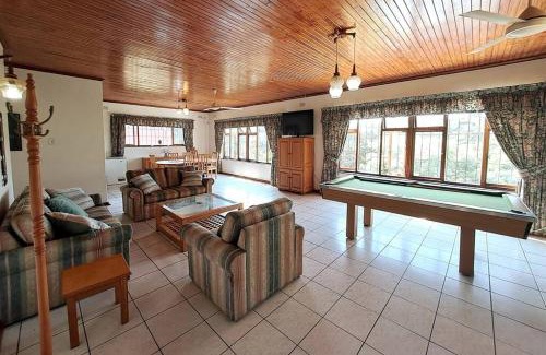 Leisure Crest House | Lovely 3 Bedroom house near the beach.