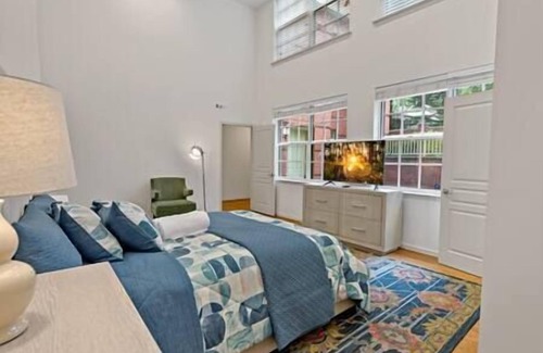 Clarendon Apartment | Lovely 3-Bedroom Townhouse Apartment