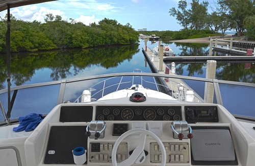 Dania Beach Boat Rental | Lovely 3 bedroom yacht in Dania Beach!