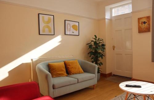 Walkley House | Lovely 3 beds house 6 guests King beds