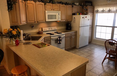 Lewes House | Lovely 3 Br, 2 1/2 Bath, Minutes To The Beach with pool