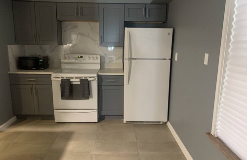 Hough Condo | Lovely 3 BR, 2 Bath spacious condo