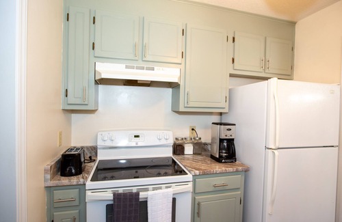 Greenwood House | Lovely 3BR/2BA Condo in great location, cozy place