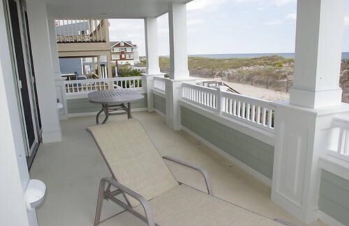 South End Condo | Lovely 4 bedroom, 3 bath beach front property