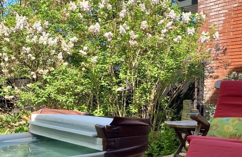 Petite-Riviere-Saint-Francois House | Lovely 4 bedroom house with spa