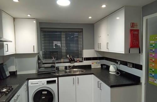 Chatham House | Lovely 4-bedroom house with WiFi in charming Chatham