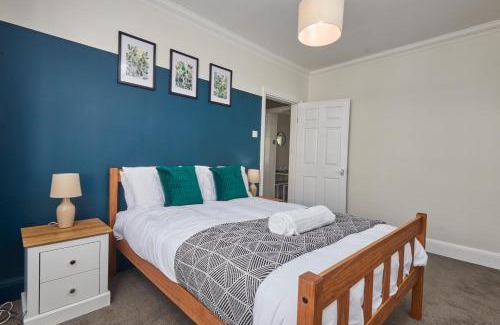 Hartlepool House | Lovely 4-Bedroom House in Hartlepool - Street Parking