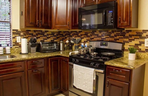 Panther Creek House | Lovely 4-bedroom house in downtown of The Woodlands