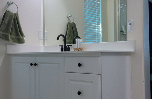 Patton House | Lovely 4-bedroom pool house in North Fontana