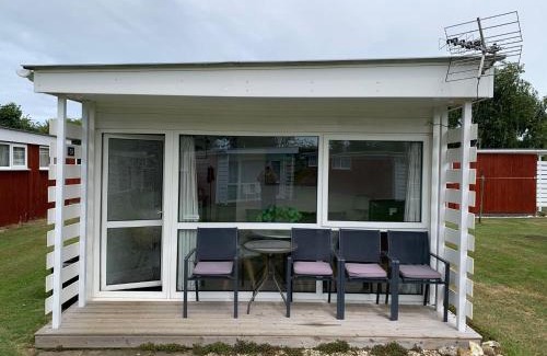Heacham Ski Chalet | Lovely 4 Berth Chalet At Cedar Springs Park In Heacham, Norfolk Ref 92031Cs