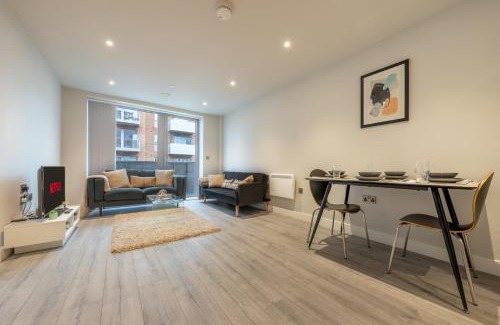 Slough Apartment | Lovely 4-sleeper Apartment in Central Slough with Free Parking