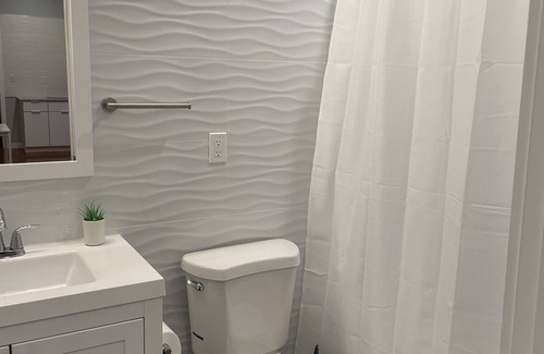 Spruce Hill Apartment | Lovely 5-Bedroom Apartment near UPENN