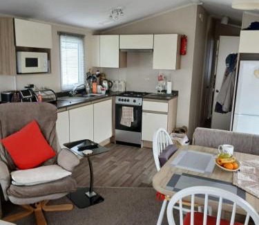 Pakefield Other | Lovely 6 Berth Caravan With Side Decking On Pakefield Holiday Park Ref 68032B